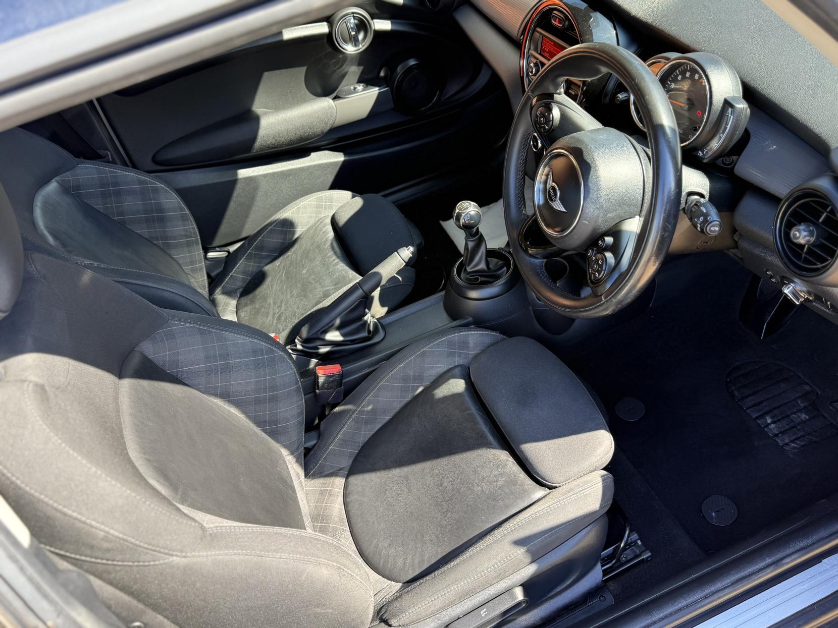 MINI Hatch 1.5 Cooper Hatchback 3dr Petrol Manual Euro 6 (s/s) (136 ps)