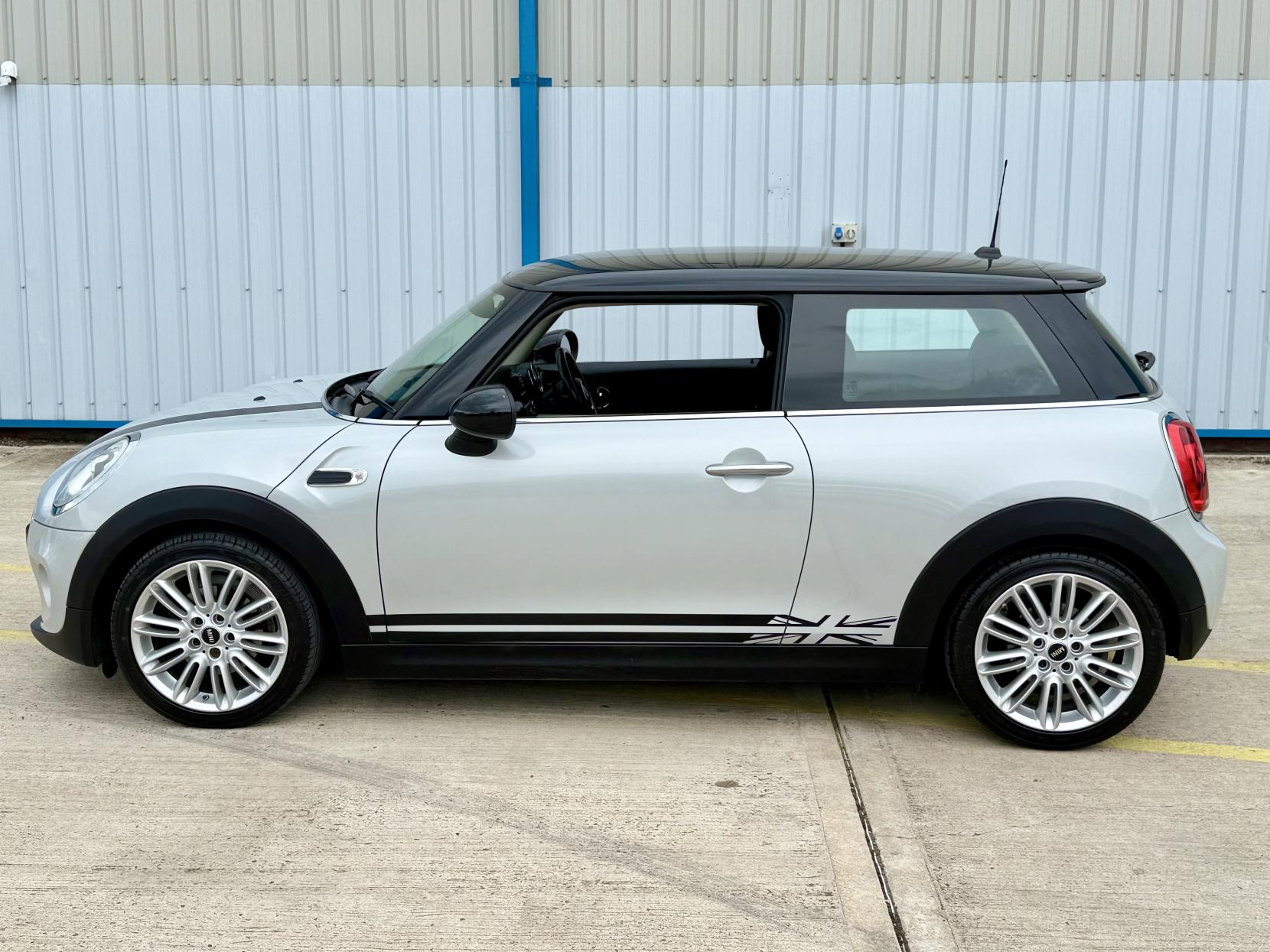 MINI Hatch 1.5 Cooper Hatchback 3dr Petrol Manual Euro 6 (s/s) (136 ps)