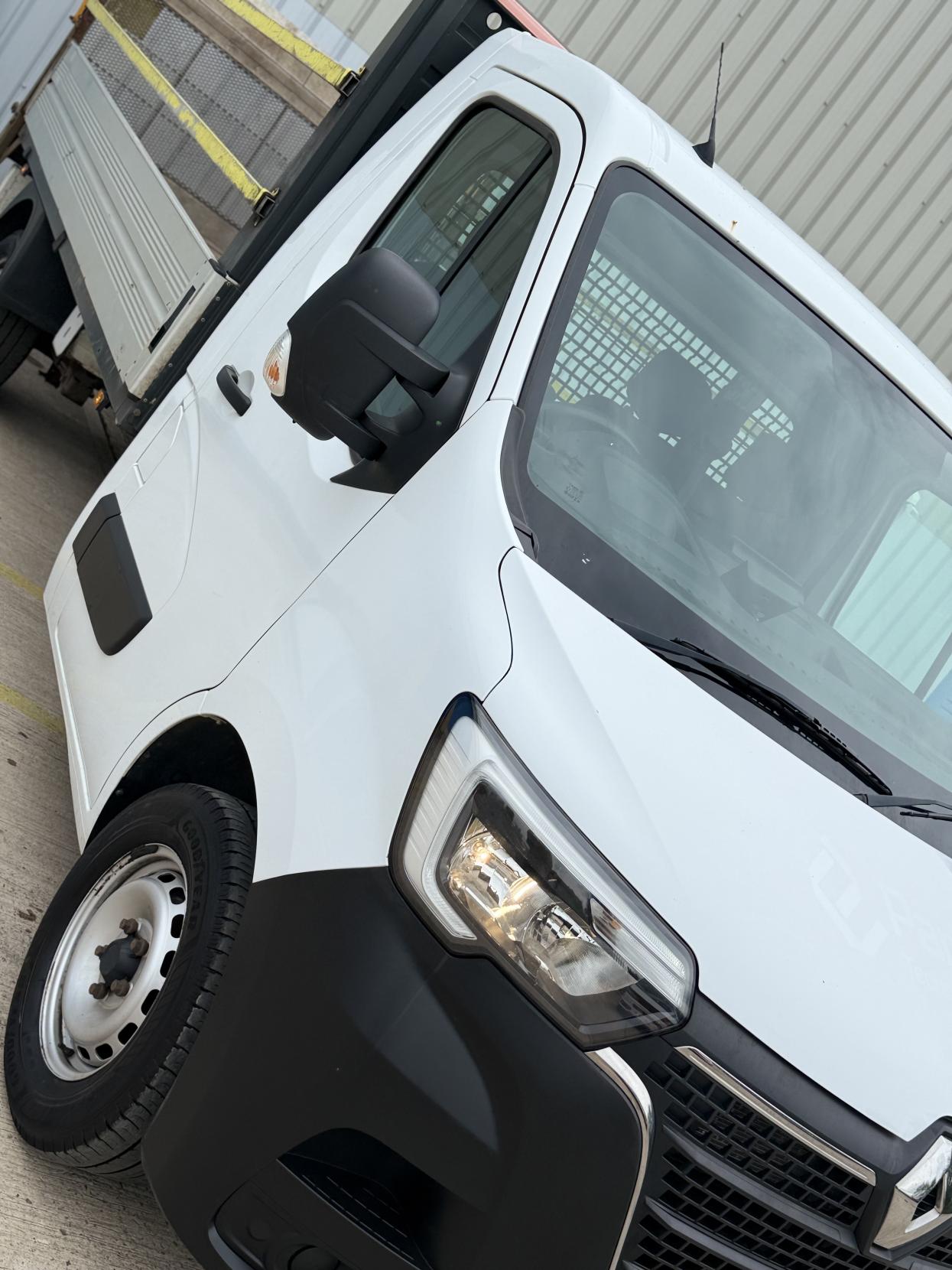 Renault Master 2.3 dCi 35 Business Dropside 2dr Diesel Manual RWD LWB Euro 6 (Rear Corner Pillars) (130 ps)