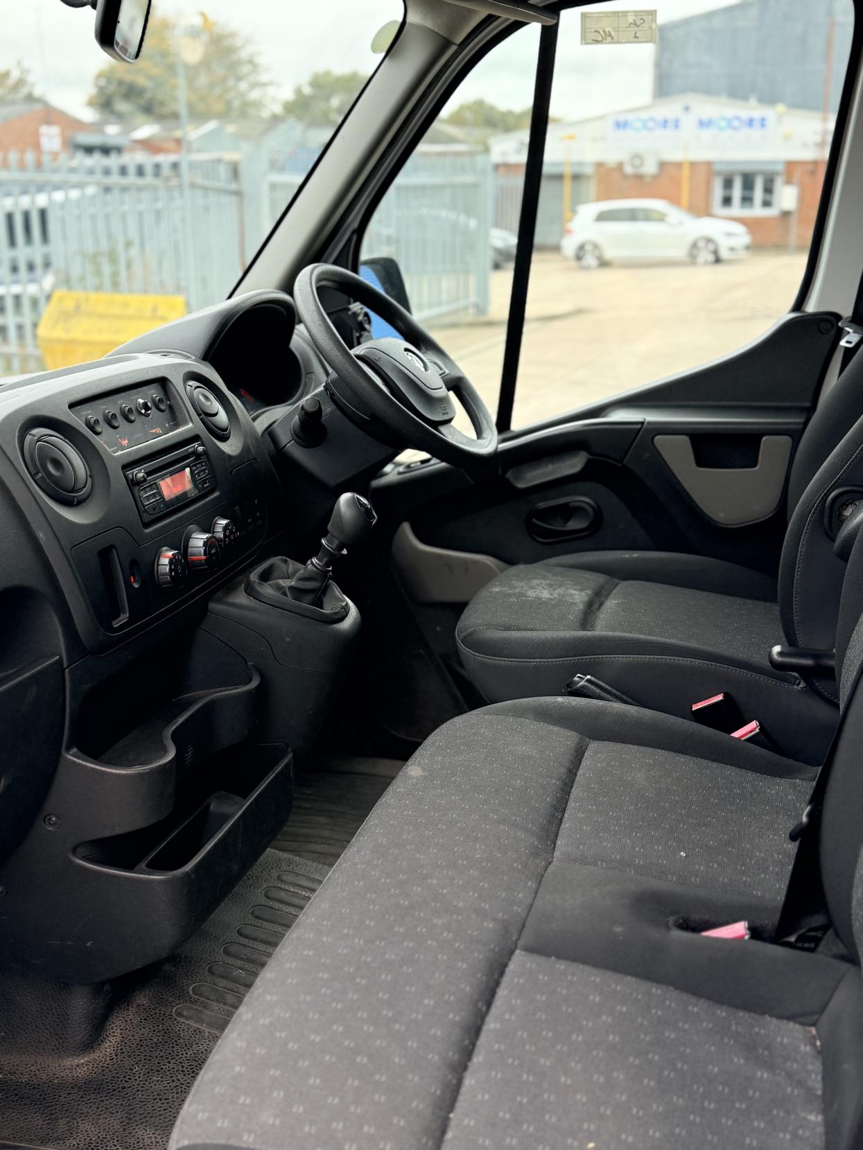 Vauxhall Movano 2.3 CDTi 3500 BiTurbo Chassis Cab 2dr Diesel Manual RWD L3 H1 Euro 6 (130 ps)