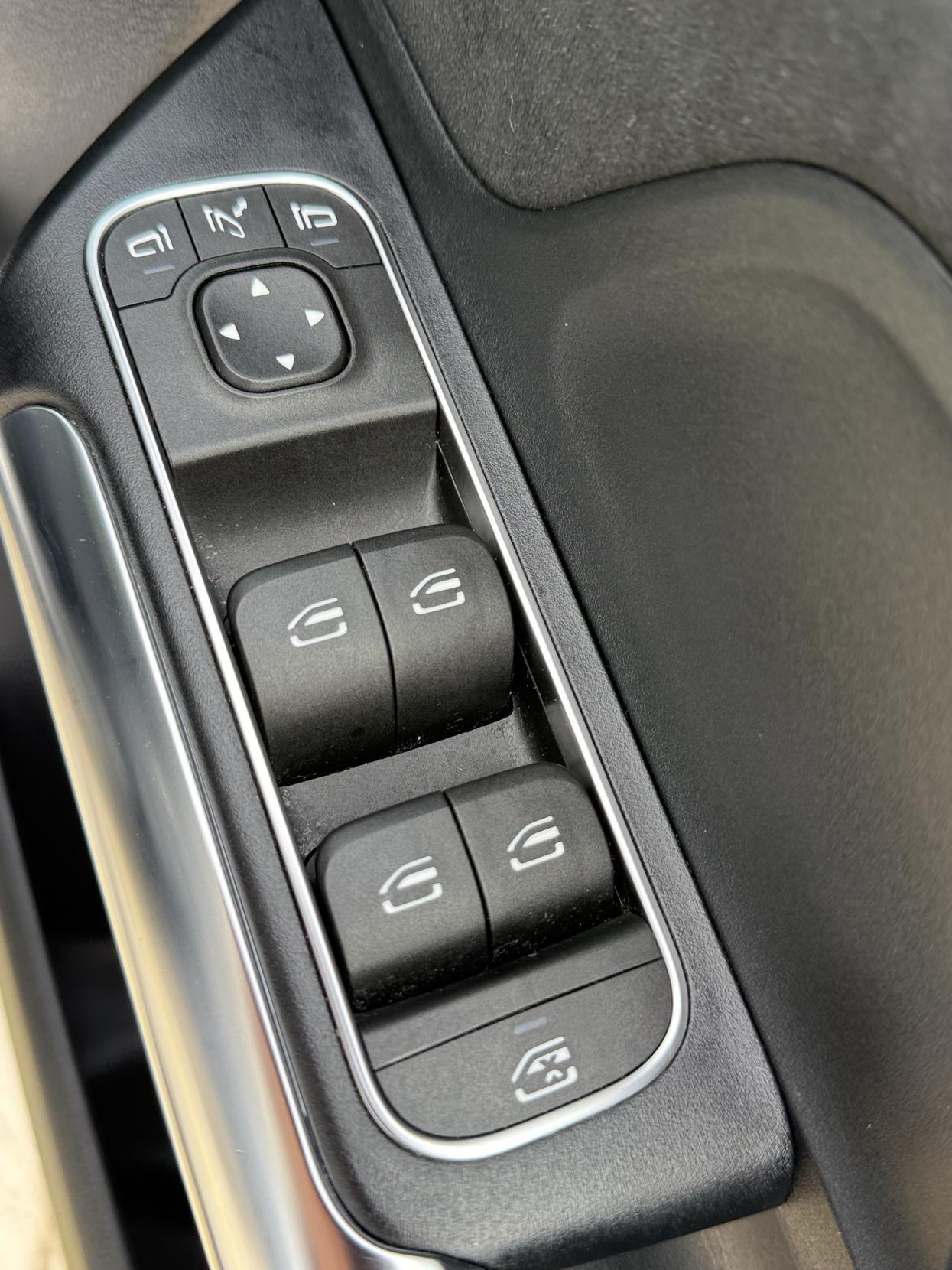 Mercedes-Benz EQA EQA 250 66.5kWh AMG Line (Premium) SUV 5dr Electric Auto (190 ps)