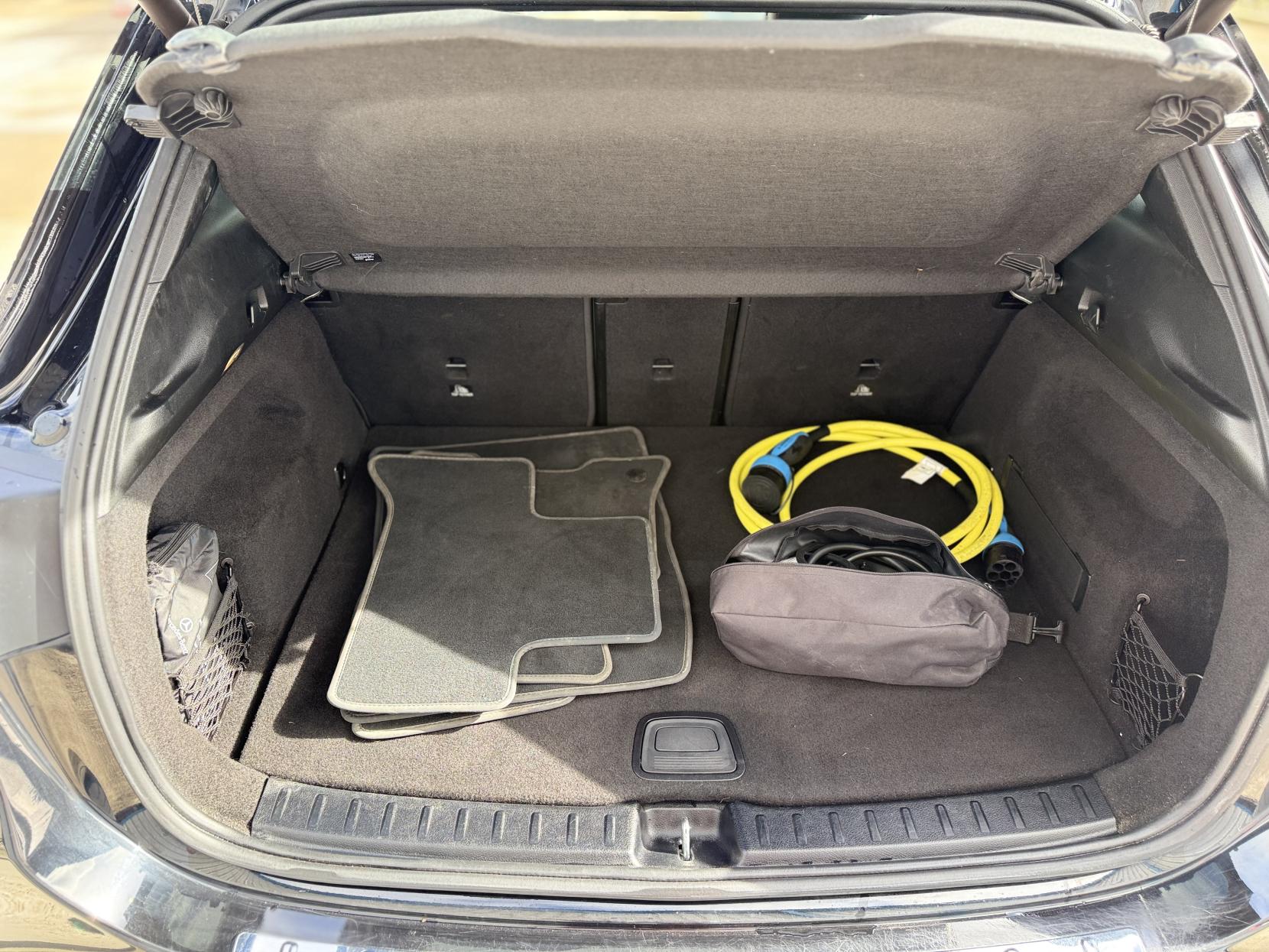 Mercedes-Benz EQA EQA 250 66.5kWh AMG Line (Premium) SUV 5dr Electric Auto (190 ps)