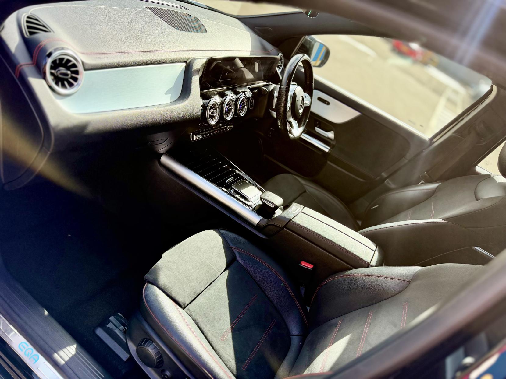 Mercedes-Benz EQA EQA 250 66.5kWh AMG Line (Premium) SUV 5dr Electric Auto (190 ps)