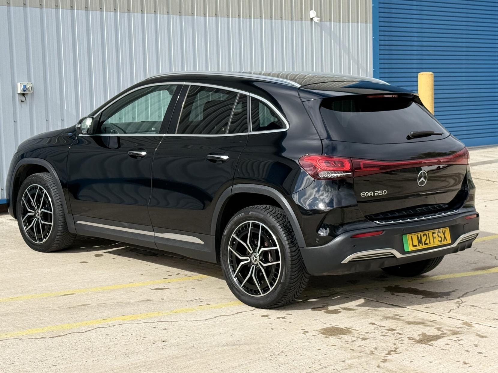 Mercedes-Benz EQA EQA 250 66.5kWh AMG Line (Premium) SUV 5dr Electric Auto (190 ps)