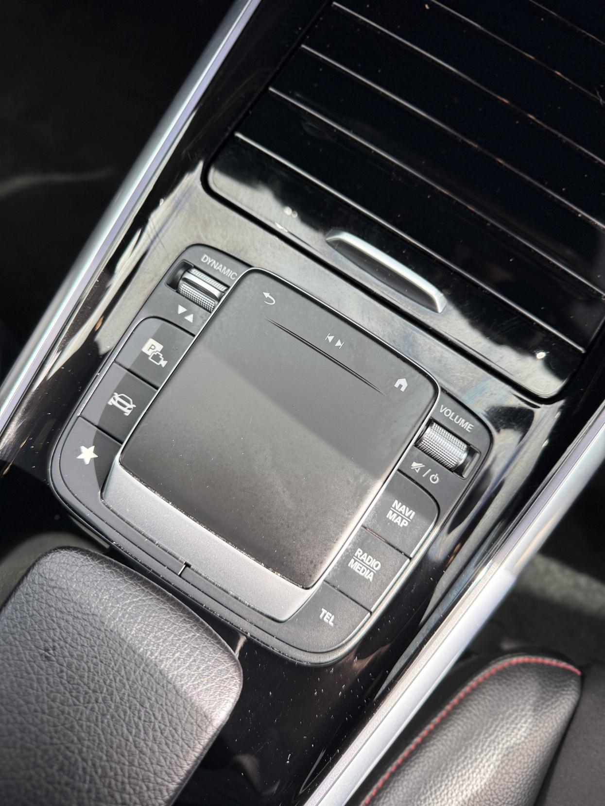 Mercedes-Benz EQA EQA 250 66.5kWh AMG Line (Premium) SUV 5dr Electric Auto (190 ps)