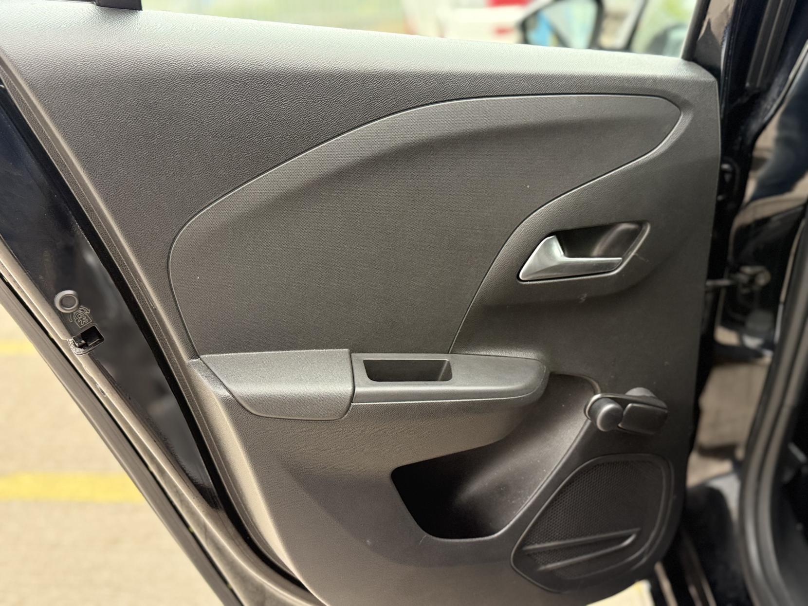 Vauxhall Corsa 1.2 SE Hatchback 5dr Petrol Manual Euro 6 (75 ps)