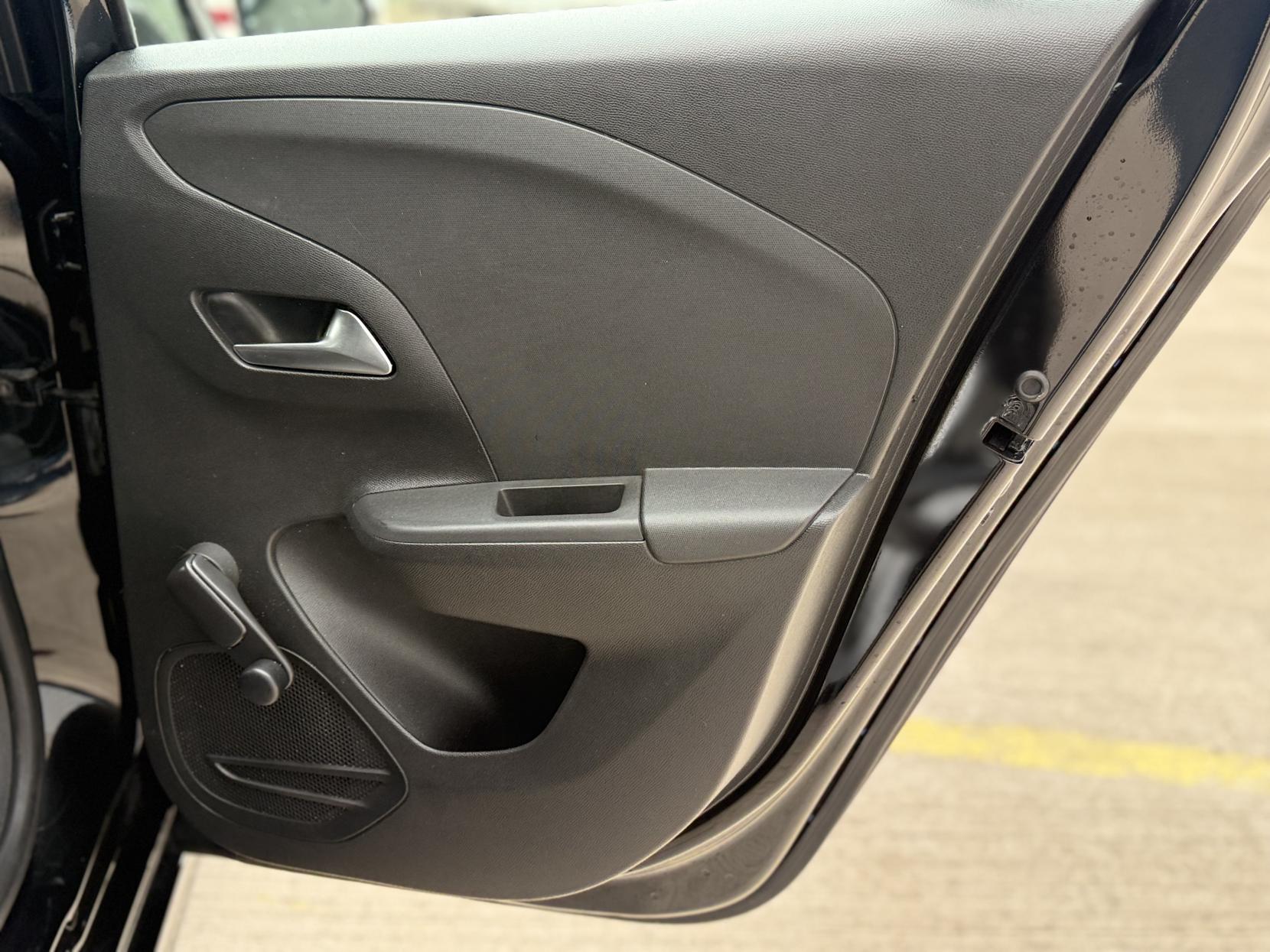 Vauxhall Corsa 1.2 SE Hatchback 5dr Petrol Manual Euro 6 (75 ps)