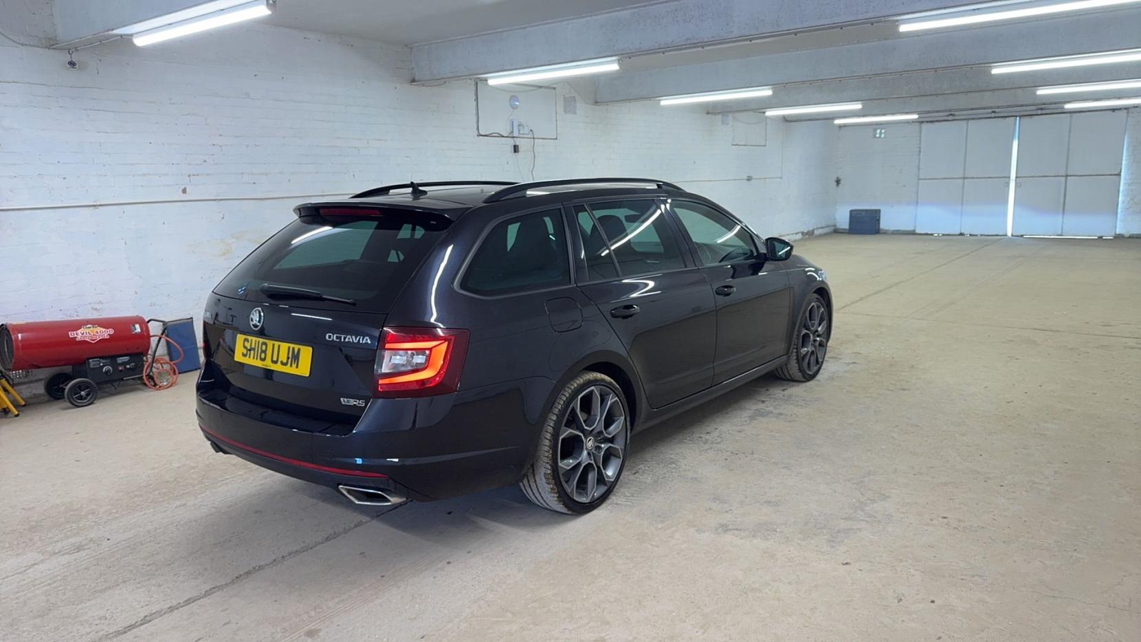 Skoda Octavia 2.0 TDI vRS Estate 5dr Diesel DSG 7Spd Euro 6 (s/s) (184 ps)