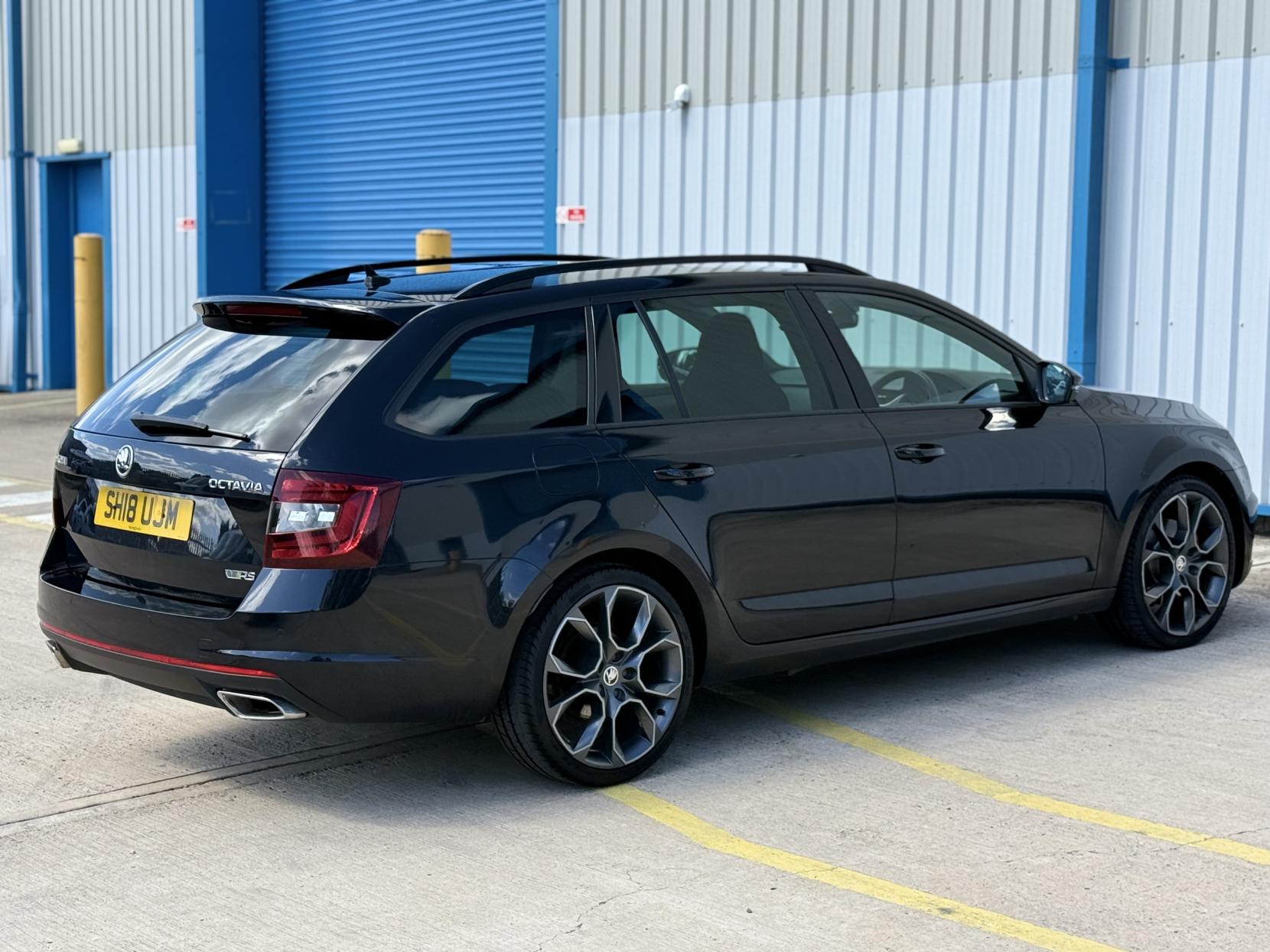 Skoda Octavia 2.0 TDI vRS Estate 5dr Diesel DSG 7Spd Euro 6 (s/s) (184 ps)