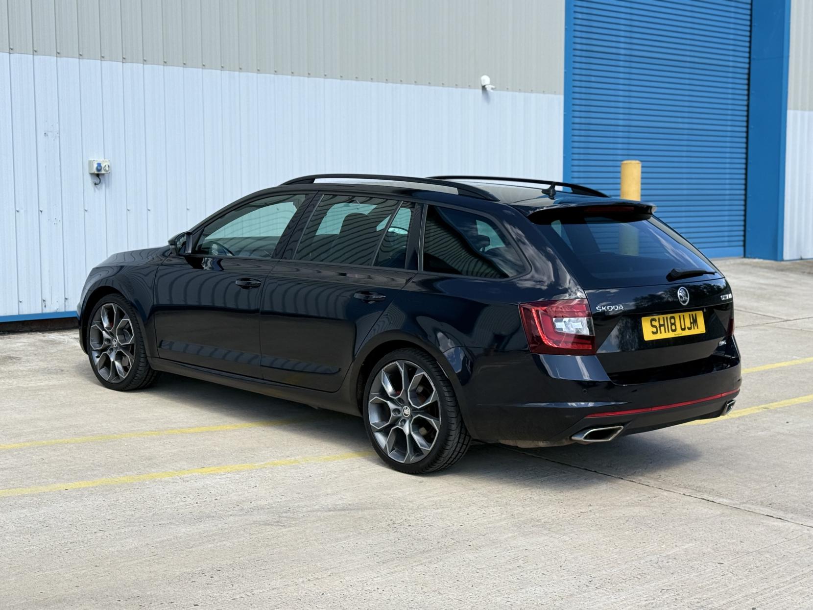 Skoda Octavia 2.0 TDI vRS Estate 5dr Diesel DSG 7Spd Euro 6 (s/s) (184 ps)