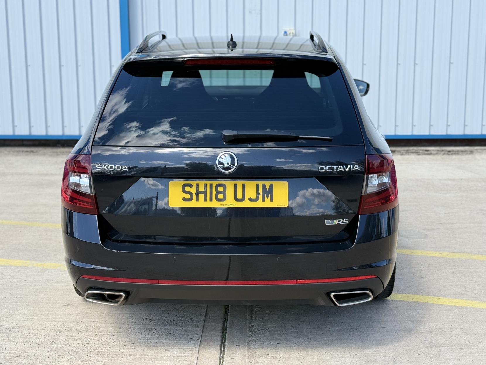 Skoda Octavia 2.0 TDI vRS Estate 5dr Diesel DSG 7Spd Euro 6 (s/s) (184 ps)