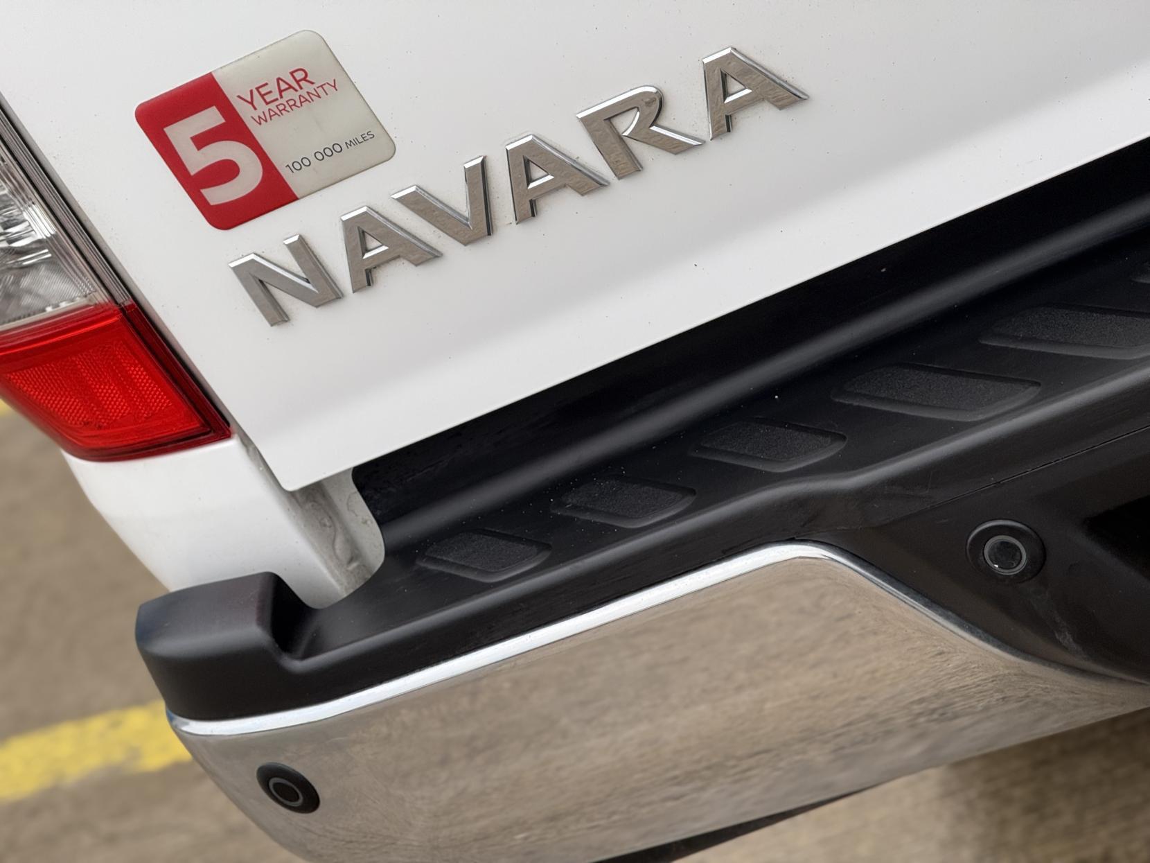Nissan Navara 2.3 dCi Tekna Pickup Double Cab 4dr Diesel Manual 4WD Euro 6 (s/s) (190 ps)